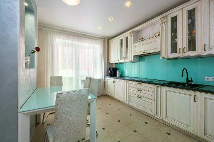 Продается 4-комн. квартира, 132 м²