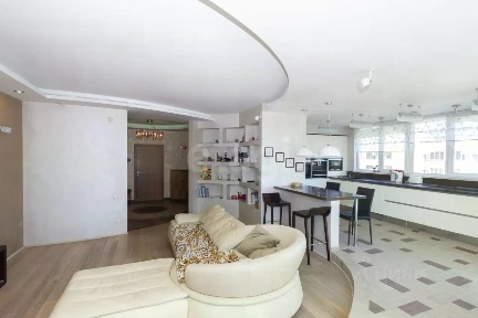 Продается 4-комн. квартира, 150 м²