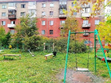 Новосибирская область, Новосибирск, р-н Дзержинский, мкр. Авиастроителей, Республиканская ул., 10