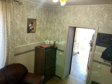 Сдается 3-этажный дом, 235 м²