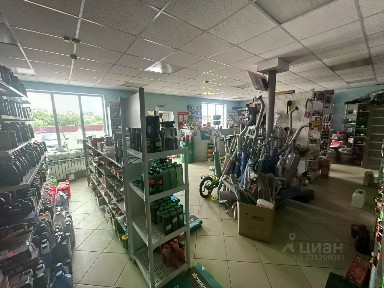 Продается торговая площадь, 240 м²