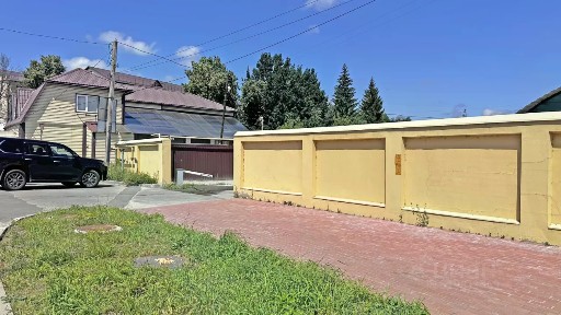 Продается здание (B)