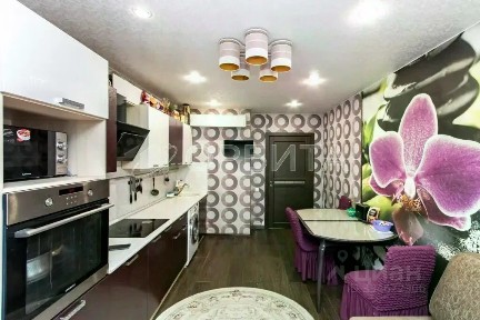 Продается 2-комн. квартира, 81 м²