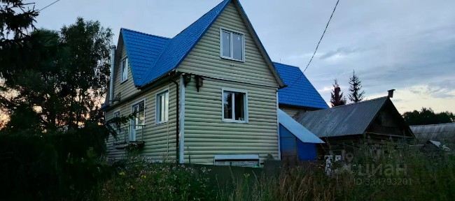 Продается 2-этажный дом, 200 м²