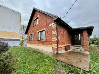 Продается 2-этажный дом, 165 м²