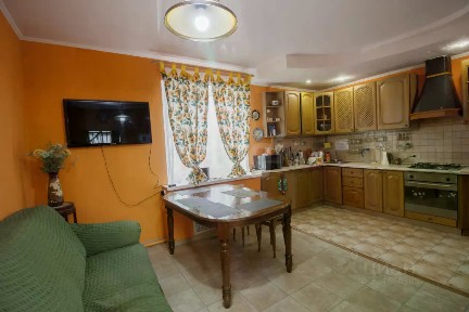 Продается 2-этажный дом, 200 м²