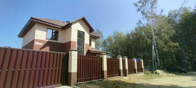 Продается 2-этажный дом, 150 м²