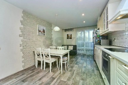 Продается 3-комн. квартира, 91,3 м²