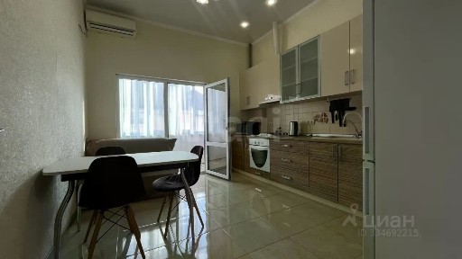 Продается 2-комн. квартира, 56,4 м²