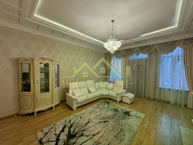 Продается 3-этажный дом, 615 м²