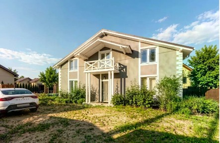 Продается 2-этажный дом, 289 м²