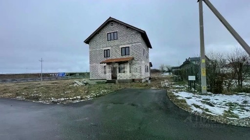 Продается 3-этажный дом, 331 м²