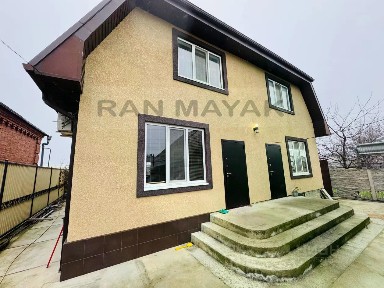 Продается 2-этажный дом, 210 м²