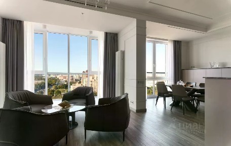 Сдается 4-комн. квартира, 143 м²