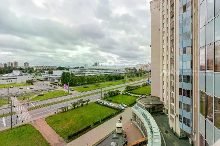 Продается 2-комн. квартира, 76,5 м²