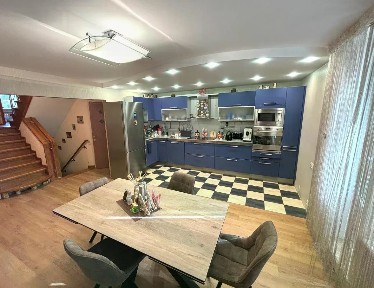 Продается 3-комн. квартира, 107,1 м²