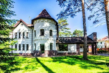 Продается 3-этажный коттедж, 449,5 м²