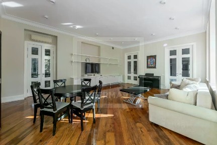 Сдается 4-комн. квартира, 122 м²