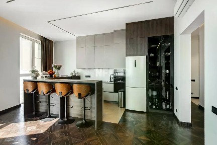 Сдается 4-комн. квартира, 117,5 м²