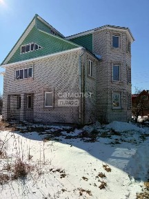 Продается 3-этажный дом, 229 м²