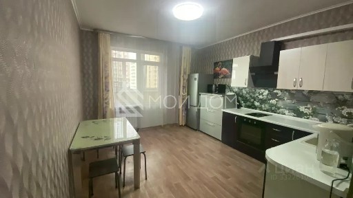 Продается 2-комн. квартира, 72 м²