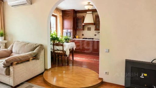 Продается 3-комн. квартира, 64 м²