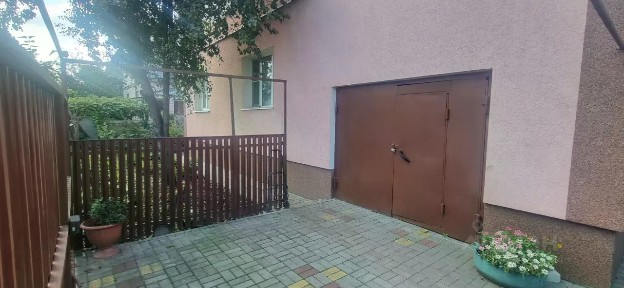 Продается 2-этажный дом, 211 м²