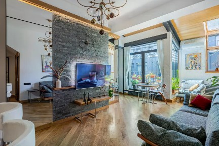Продаются 5-комн. апартаменты, 116 м²