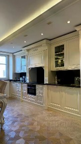 Продается 4-комн. квартира, 179,4 м²