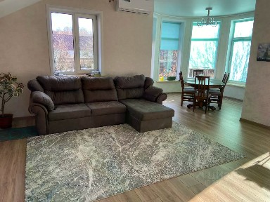 Сдается 2-этажный дом, 224 м²