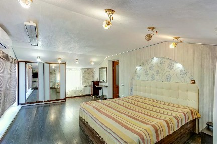 Продается 2-этажный дом, 326,8 м²