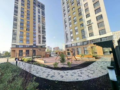 Продается 4-комн. квартира, 98,5 м²
