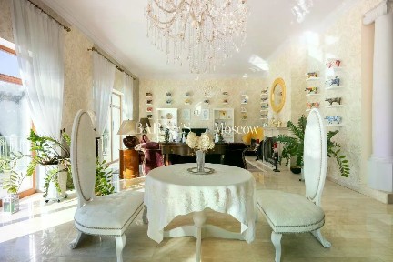Сдается 2-этажный дом, 459,9 м²