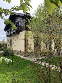 Сдается 2-этажный коттедж, 175 м²