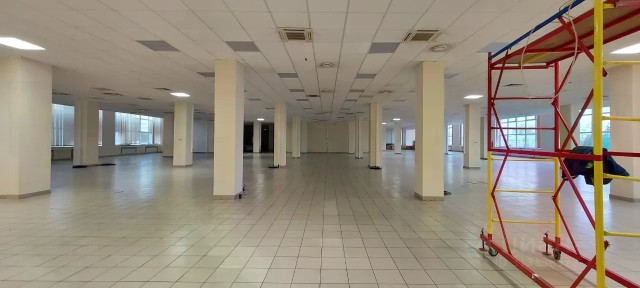 Сдается помещение свободного назначения, 1 900 м²