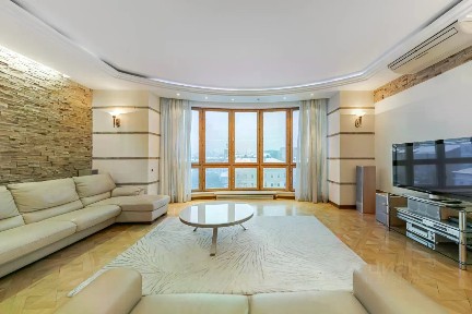 Сдается 4-комн. квартира, 185 м²