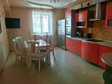 Сдается 4-комн. квартира, 128 м²