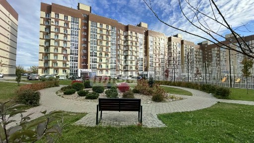 Продается 2-комн. квартира, 82 м²
