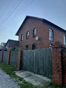 Продается 2-этажный дом, 200 м²