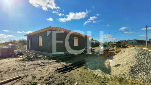 Продается 1-этажный дом, 100 м²