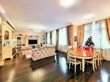 Продается 4-комн. квартира, 192,5 м²