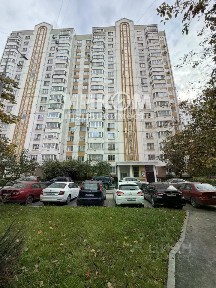 Продается 4-комн. квартира, 107 м²