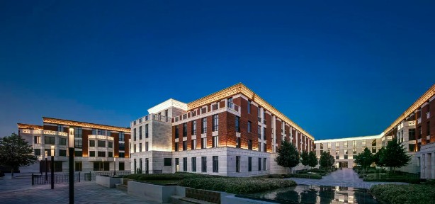 Продается 2-комн. квартира, 113,6 м²