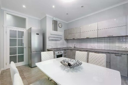 Продается 2-комн. квартира, 105 м²