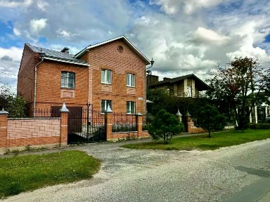 Продается 3-этажный коттедж, 266,6 м²