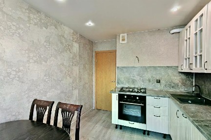 Продается 2-комн. квартира, 56 м²