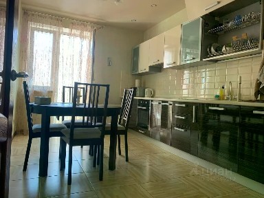 Продается 2-комн. квартира, 65 м²