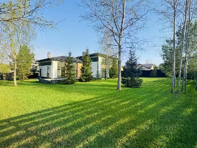 Продается 2-этажный коттедж, 420 м²