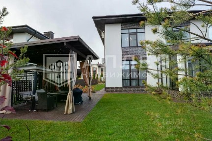 Продается 2-этажный коттедж, 240 м²