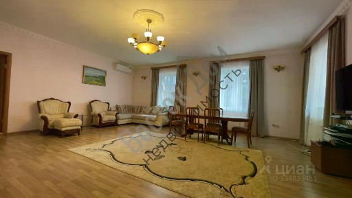 Продается 3-этажный дом, 435 м²